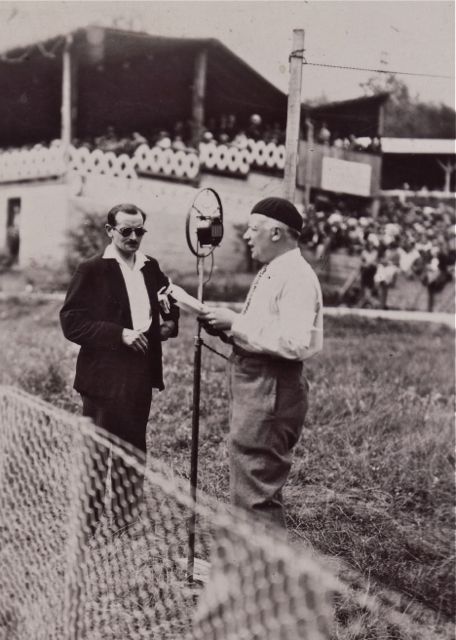 Bij voetbalverslaggeving in Calabrie was er altijd een onafhankelijke waarnemer aanwezig. In deze wedstrijd een willekeurig gekozen lid van de Ndrangheta.